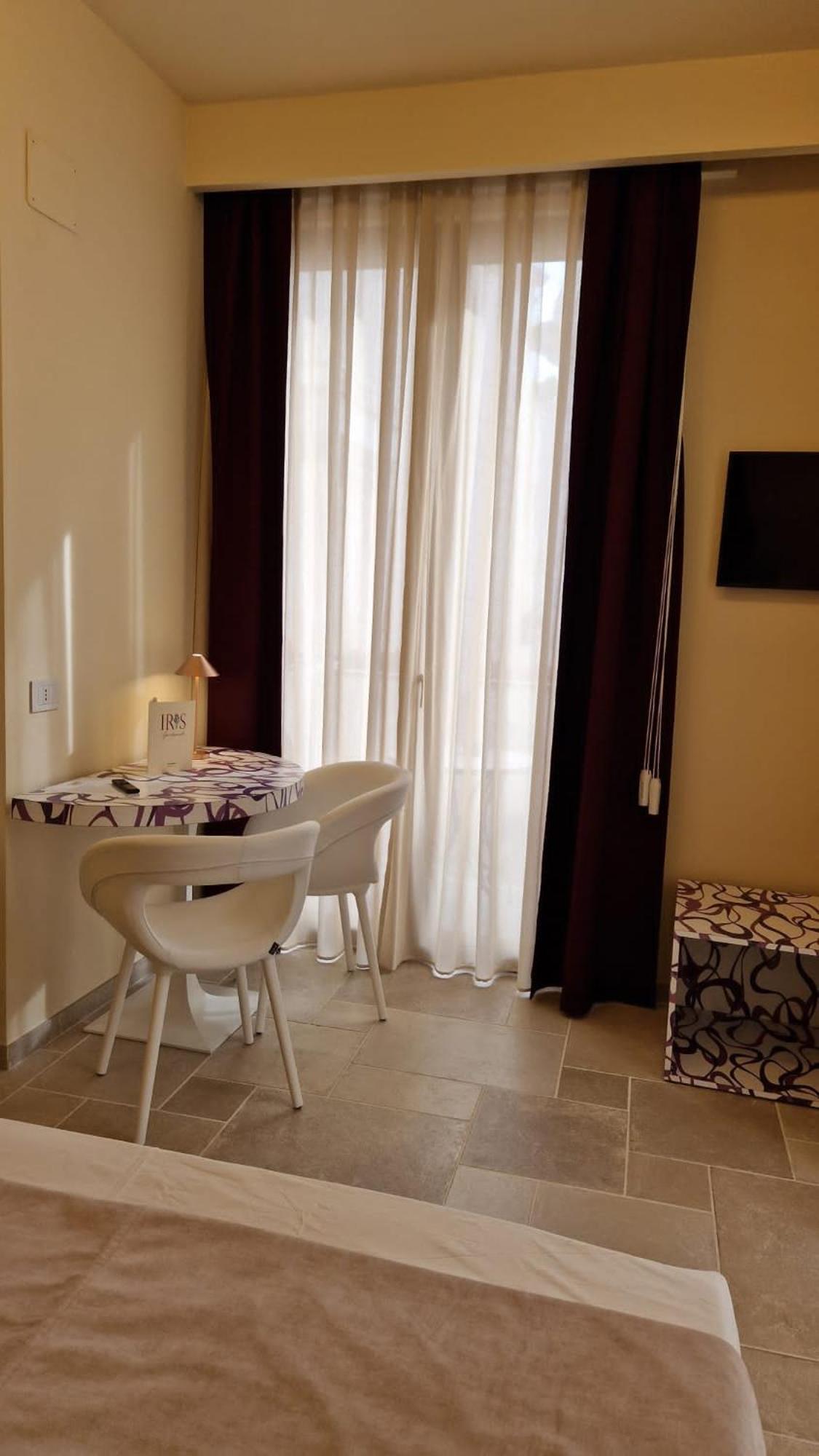 Iris Apartments Monopoli Exterior foto